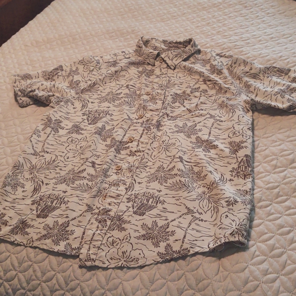 Summer button down 🌞 - Picture 2 of 6
